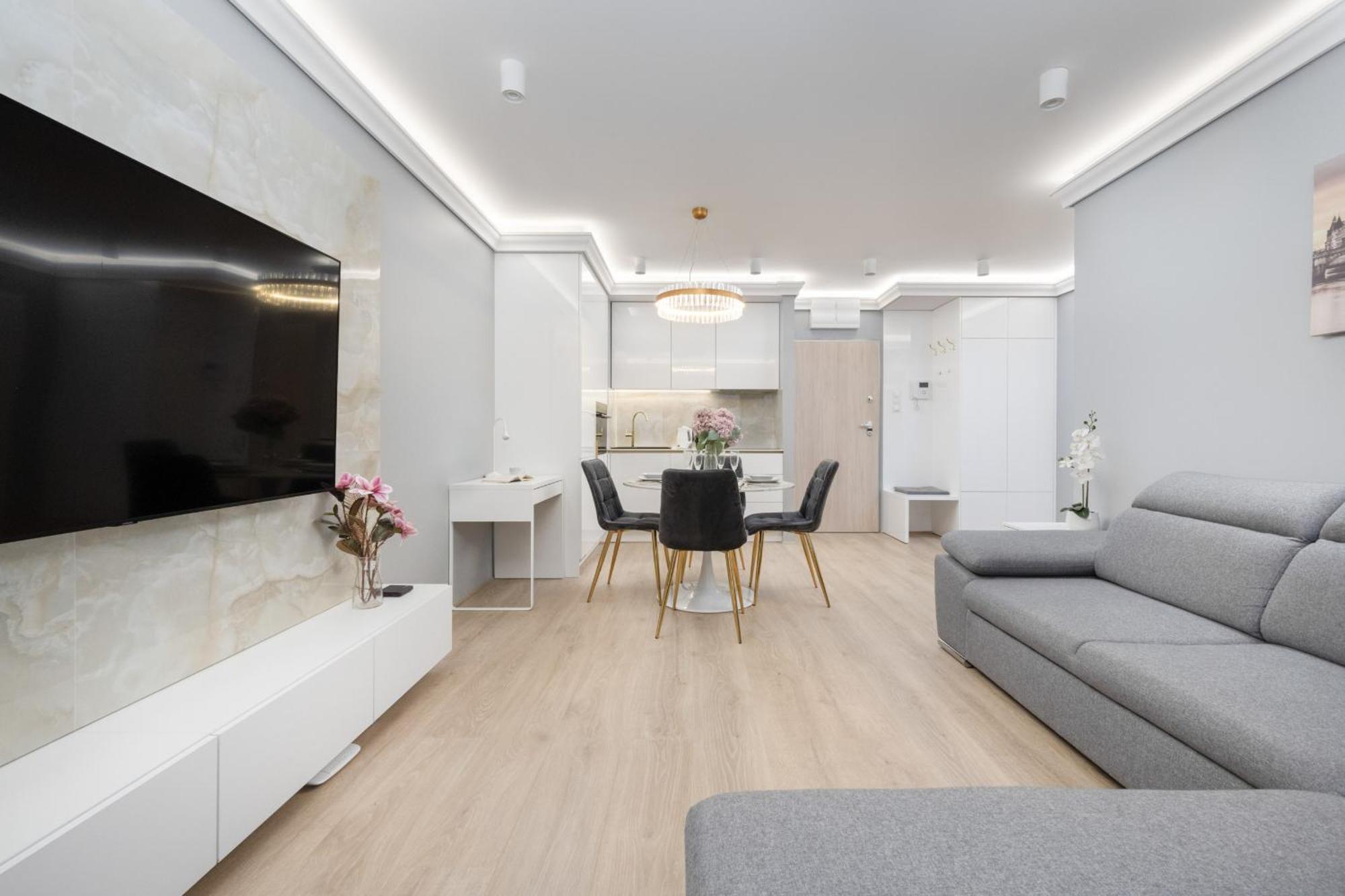 Elegant Apartment With Balcony By The Oder River In Wroclaw By Renters Prestige Exterior photo