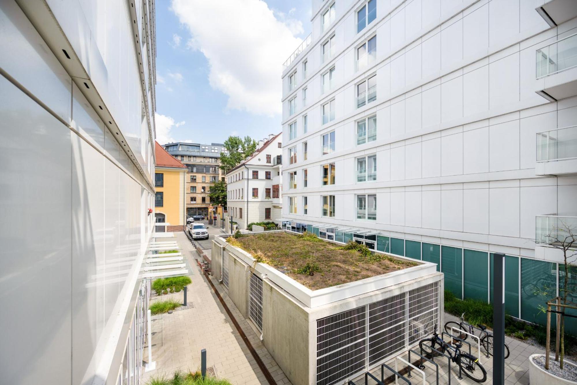 Elegant Apartment With Balcony By The Oder River In Wroclaw By Renters Prestige Exterior photo